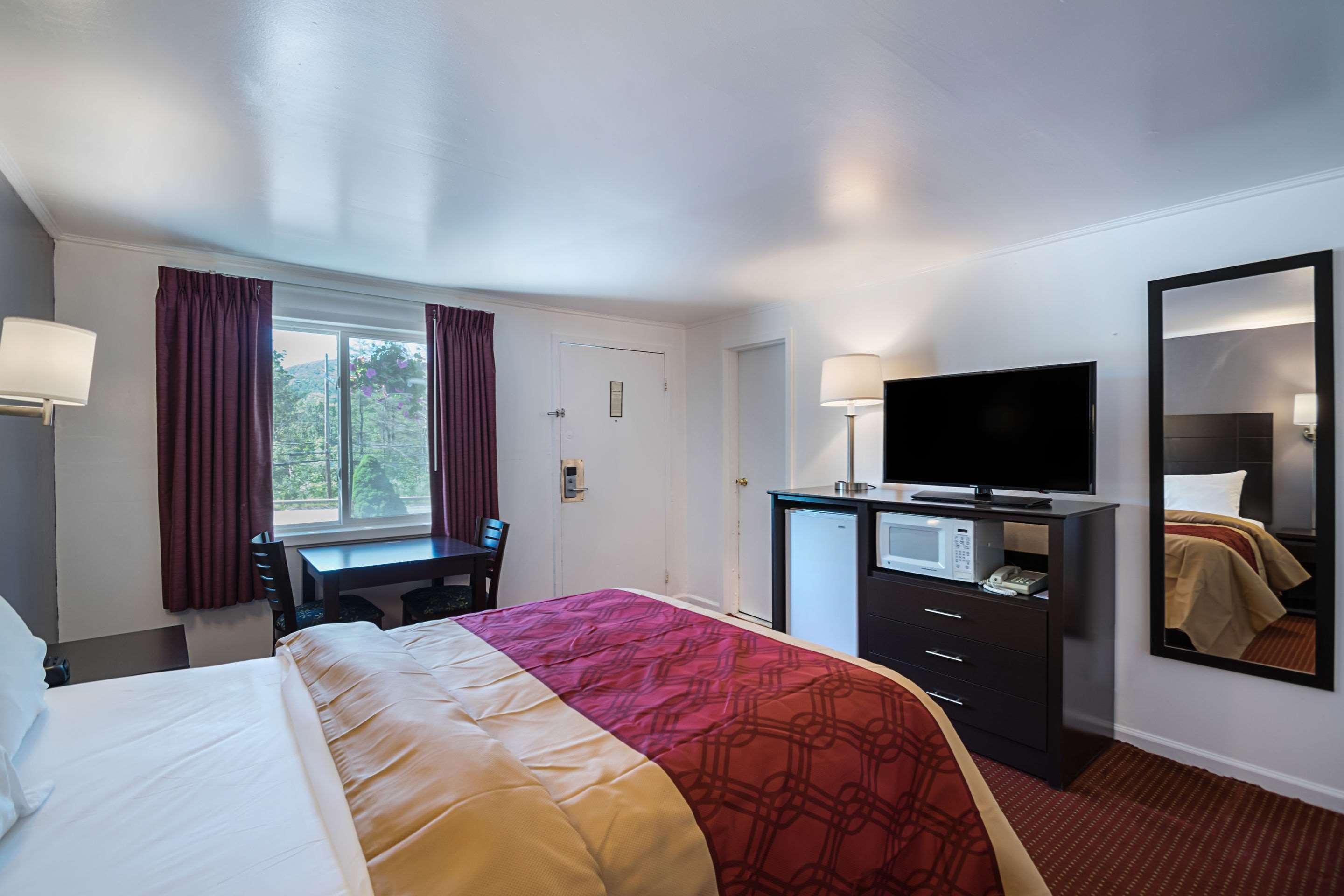 Econo Lodge Lee - Great Barrington Exterior foto